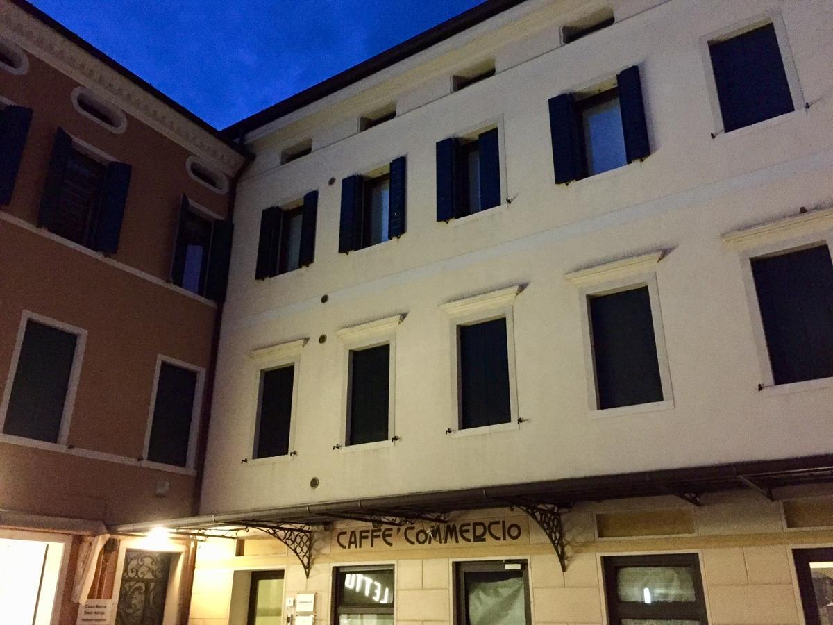 “Al Commercio” Luxury Loft Noale Bagian luar foto